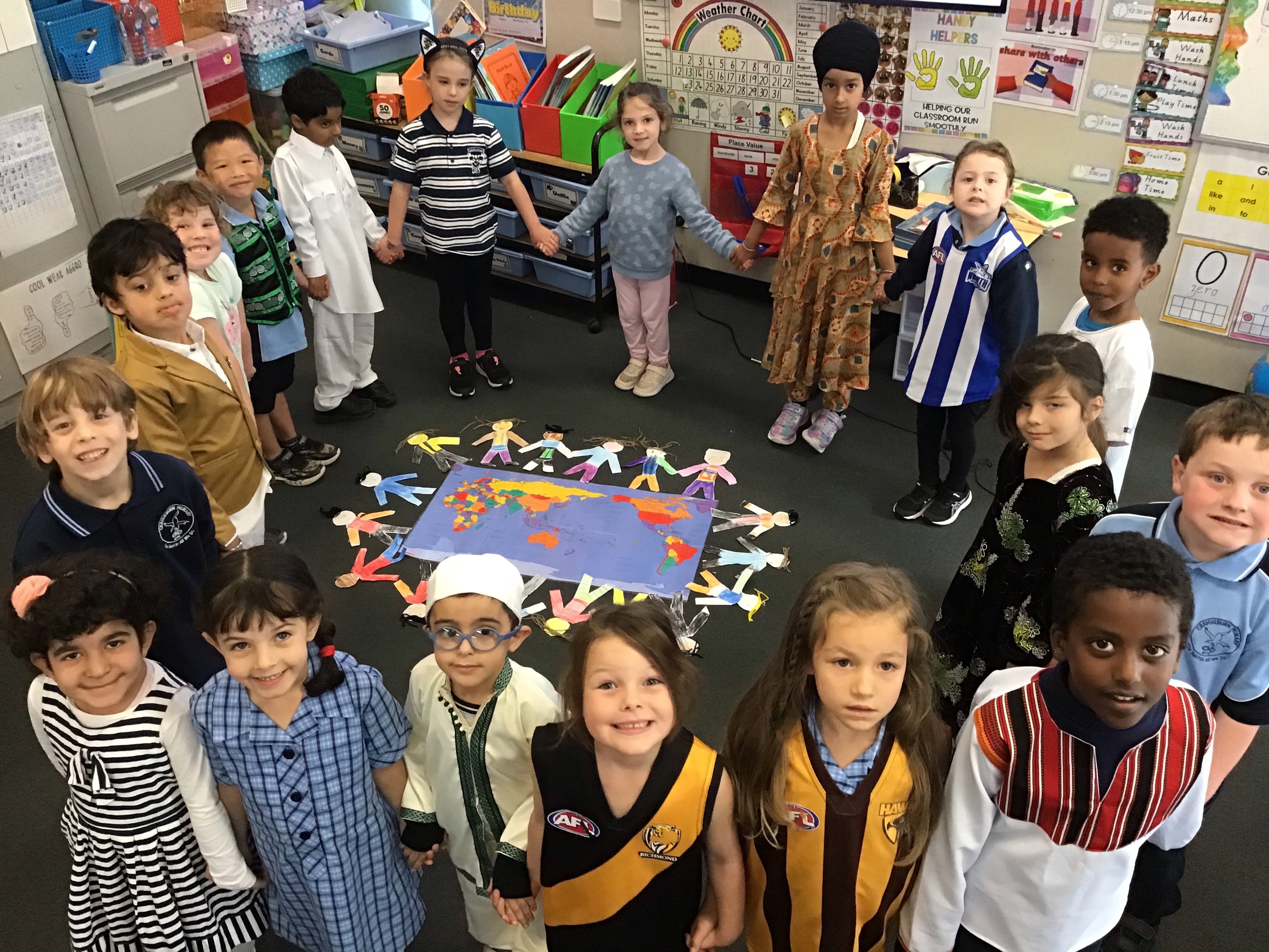 /uploaded_files/media/gallery/1648163500Whole class Multicultural Day.jpg